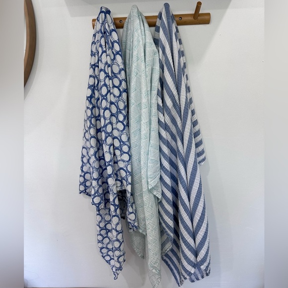 aden + anais Cotton Muslin Swaddle Blanket - Picture 1 of 10